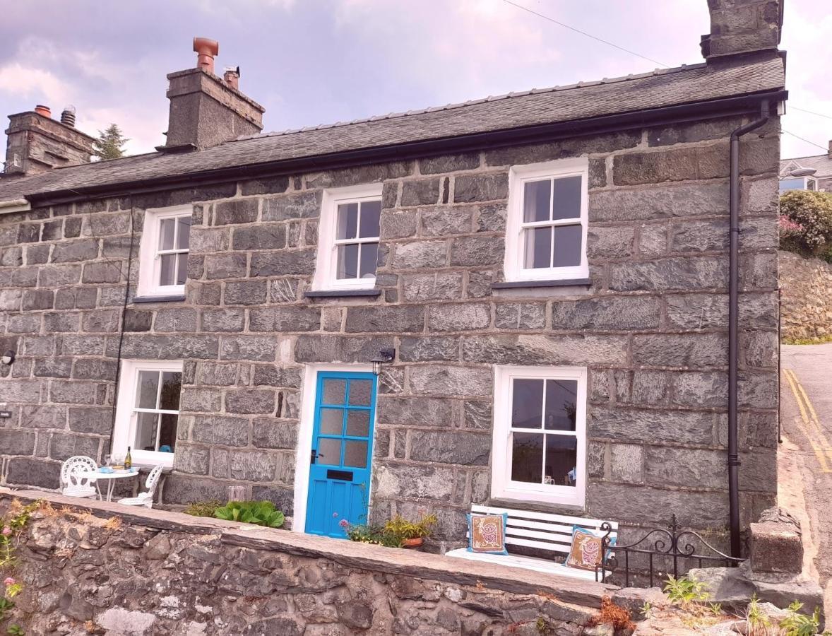 Stylish From With Great Views Holiday home