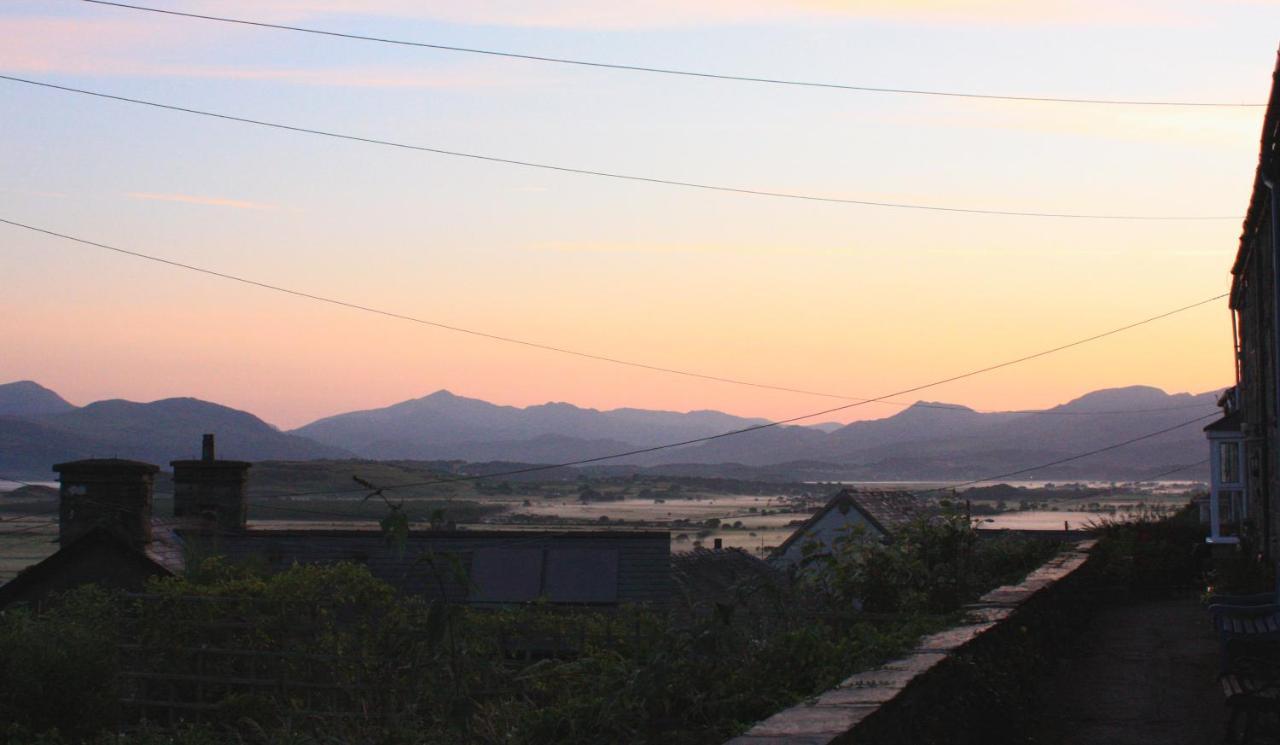 Stylish From With Great Views * Harlech