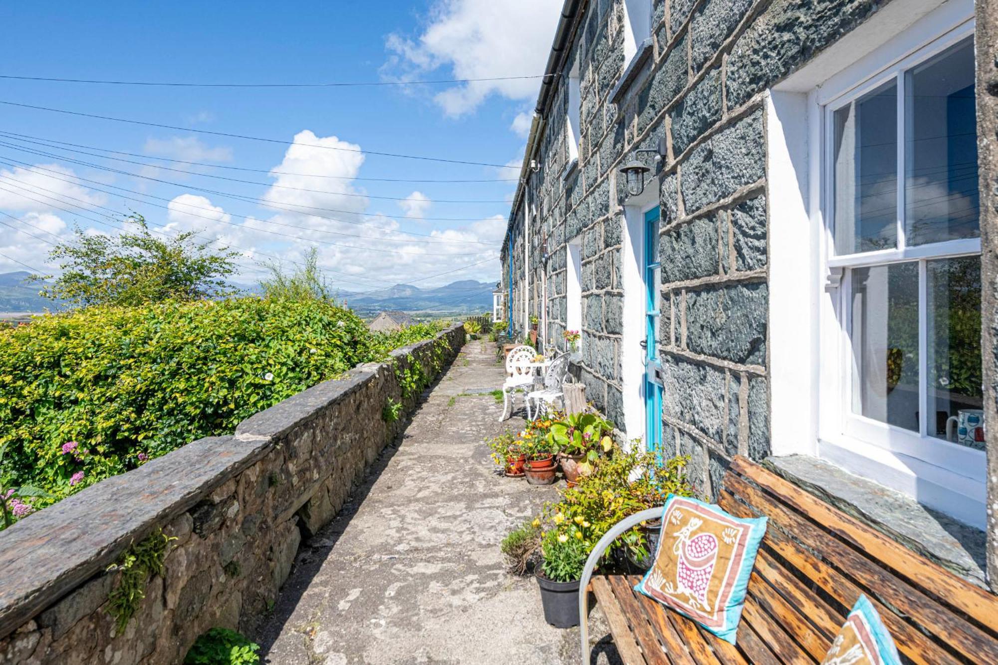 Holiday home Stylish From With Great Views Harlech